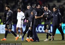 兰迪·强森在 40 岁高龄投出完全比赛，证明了长青树的传奇品质